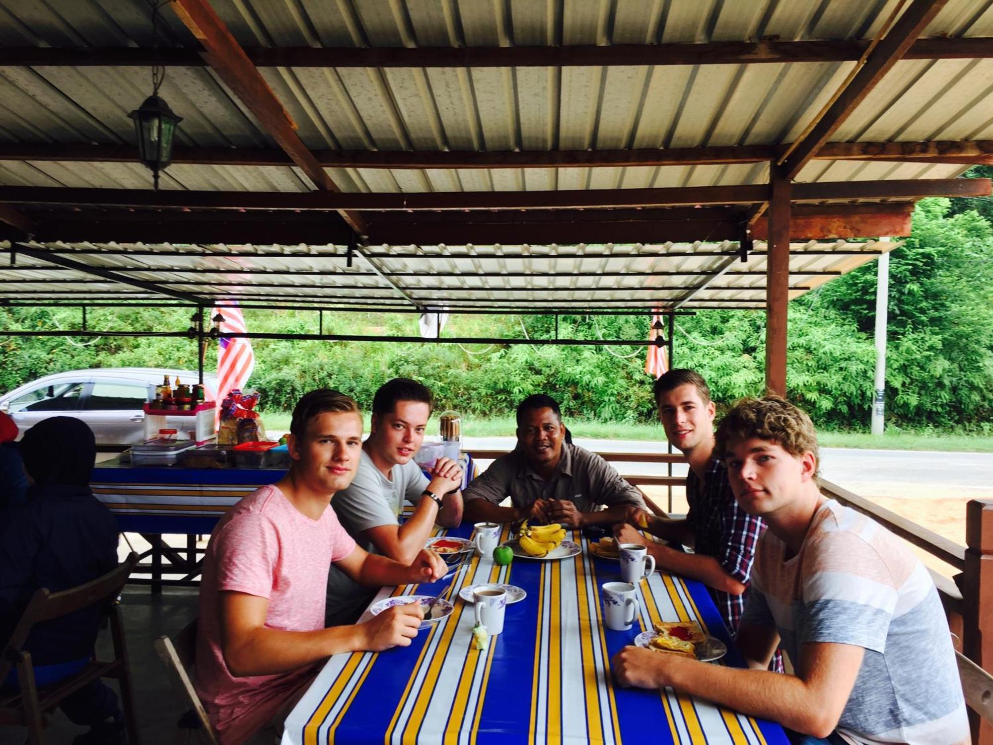Dtahan Motel Taman Negara Kuala Tahan Εξωτερικό φωτογραφία